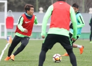 B体育体育入口-维也纳体能教练认真备战周中战事