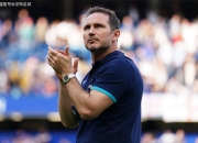 B体育体育课程-包含马拉加老将离队出现问题，不满于教练策略的词条