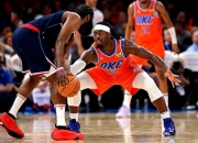 B体育体育教练-快船遭遇雷霆翻盘，队内关键失误或成教训的简单介绍