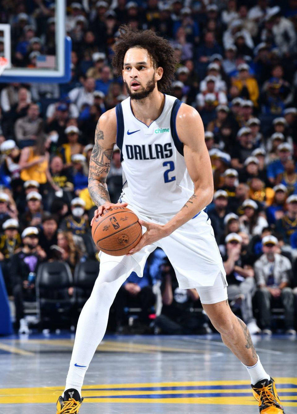 独行侠后卫展现个人技术,助球队获得胜利的简单介绍 独行侠后卫展现个人技术,助球队获得胜利的简单介绍