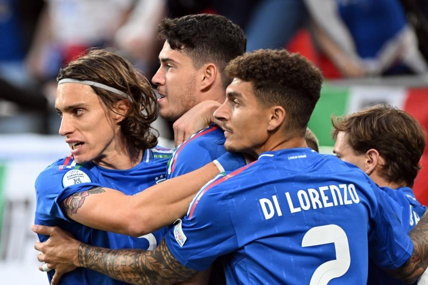 意大利和西班牙球队联手夺取国际比赛荣誉的简单介绍 意大利和西班牙球队联手夺取国际比赛荣誉的简单介绍