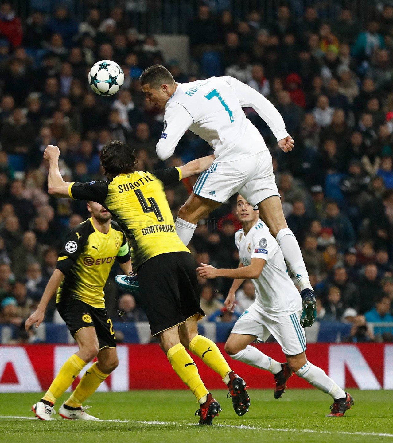 关于葡萄牙球队壮志凌云,晋级欧冠四强的信息 关于葡萄牙球队壮志凌云,晋级欧冠四强的信息