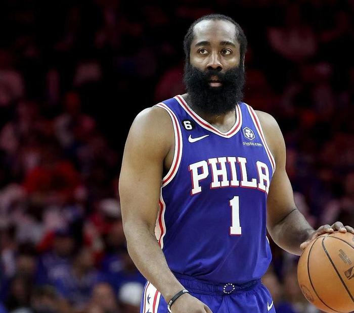 哈登遭遇伤病困扰,篮网队面临挑战 哈登遭遇伤病困扰,篮网队面临挑战