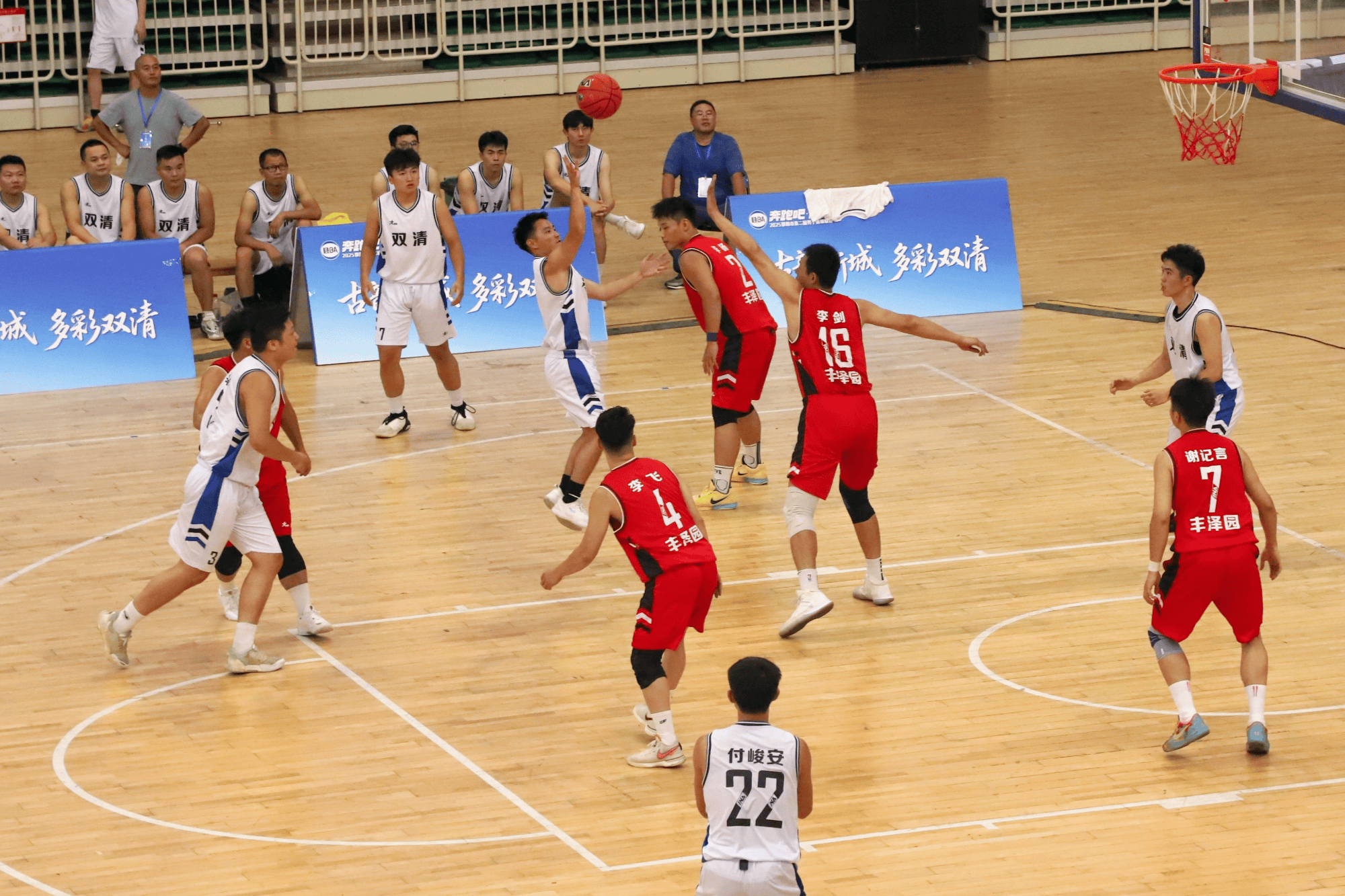 包含球场上绽放的篮球风采迷倒无数球迷的词条 包含球场上绽放的篮球风采迷倒无数球迷的词条