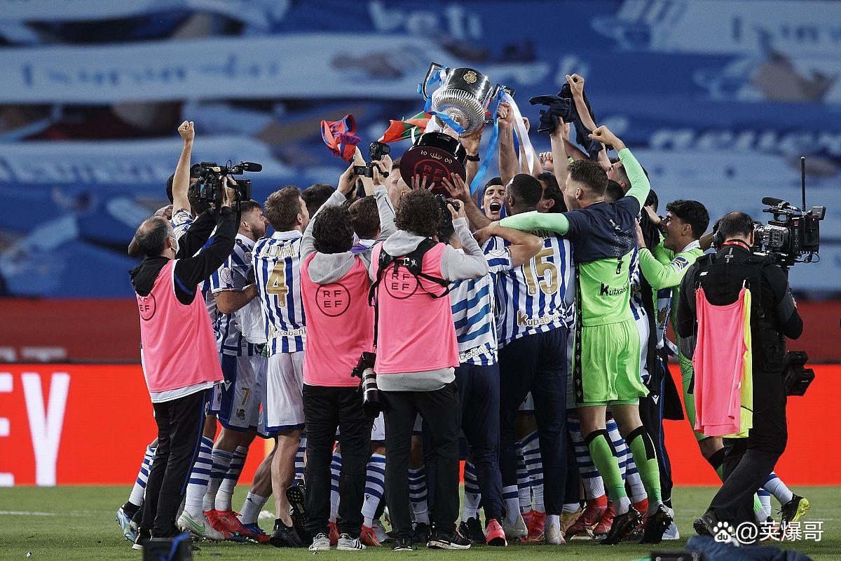 包含斯图加特球员集体训练,备战杯赛的词条 包含斯图加特球员集体训练,备战杯赛的词条