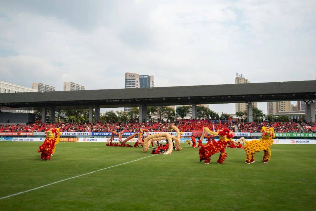 包含火热沸腾的足球盛宴,观众热情高涨持续的词条 包含火热沸腾的足球盛宴,观众热情高涨持续的词条