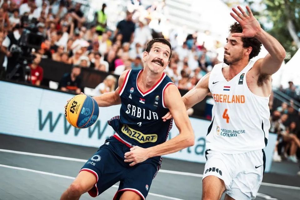 欧洲杯篮球赛激烈展开，各队争夺冠军